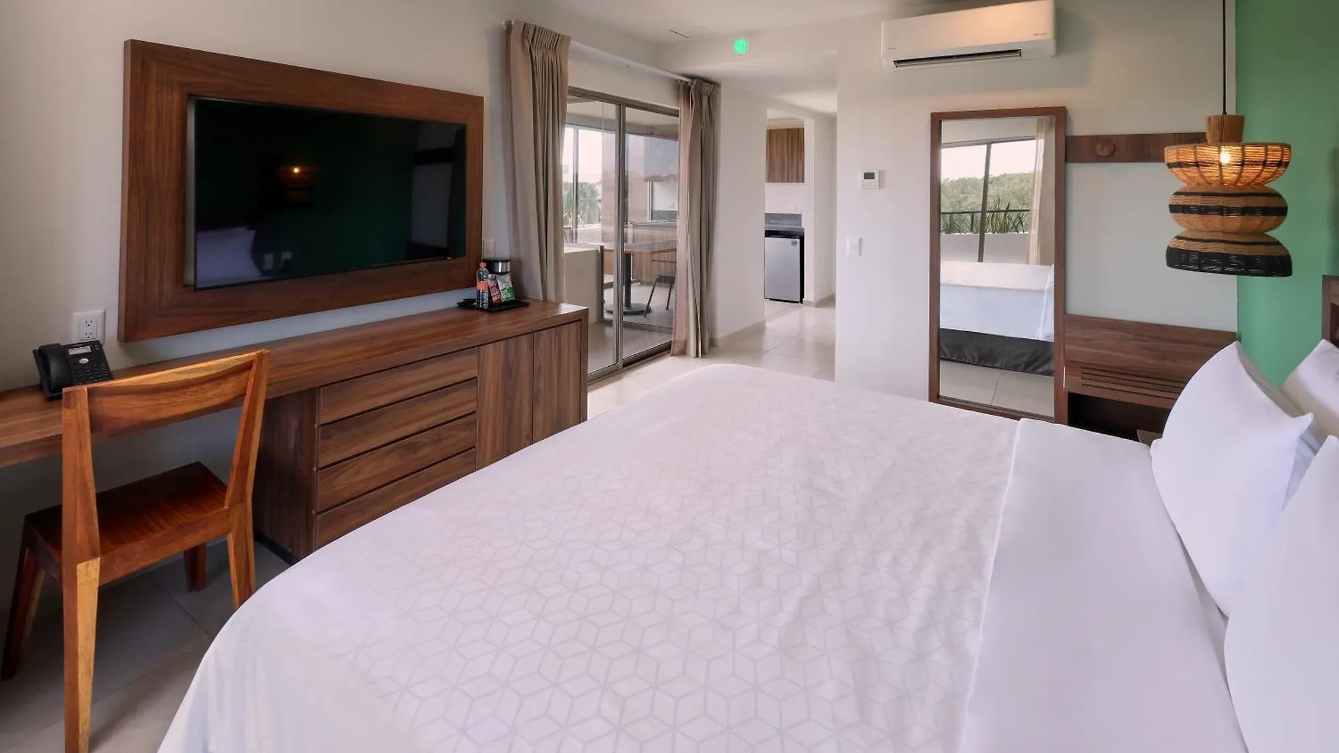 Holiday Inn Tulum By Ihg ホテル